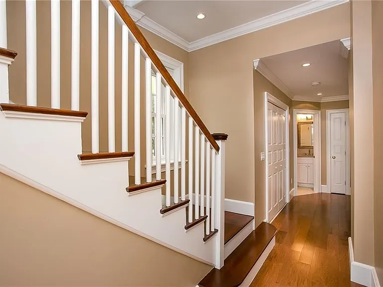 241 Ruggles Ave #B — Photo 6