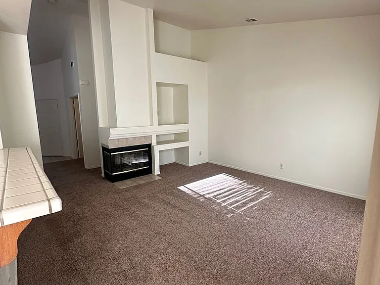 9521 Twin Brooks Ln — Photo 6