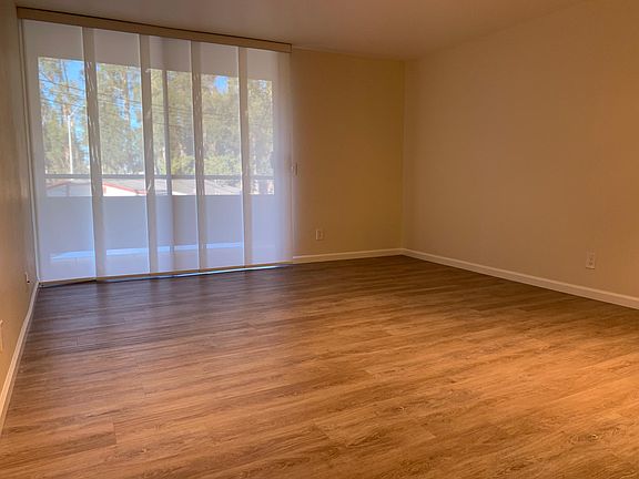 3rd image of 1210 Bellevue Ave APT 205