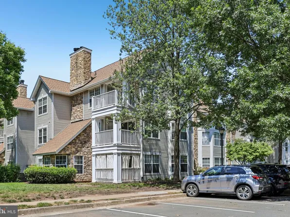 5612 Willoughby Newton Dr Unit 35, Centreville, VA 20120