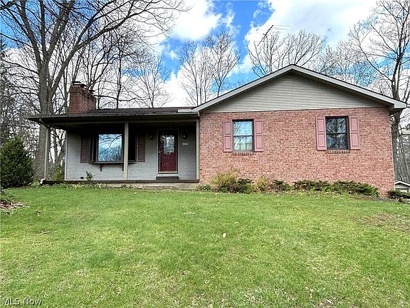 2nd image of 42900 Woodvale Ln