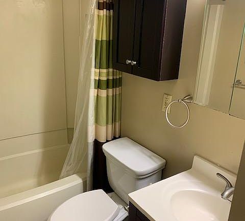 2nd floor full bath