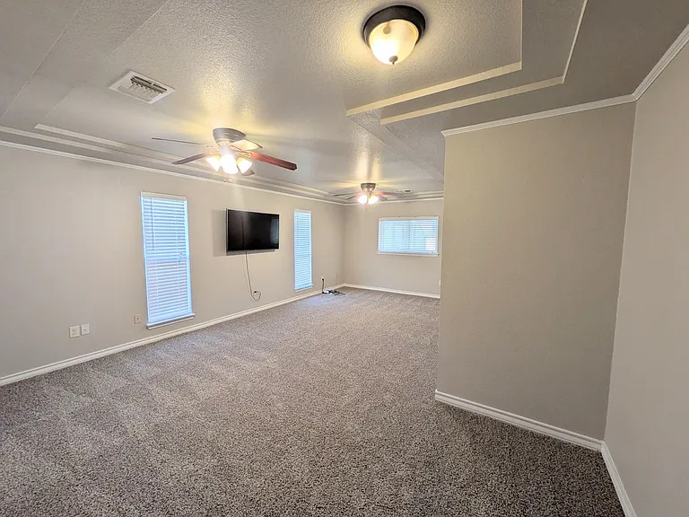 6618 Cloverbend St — Photo 42