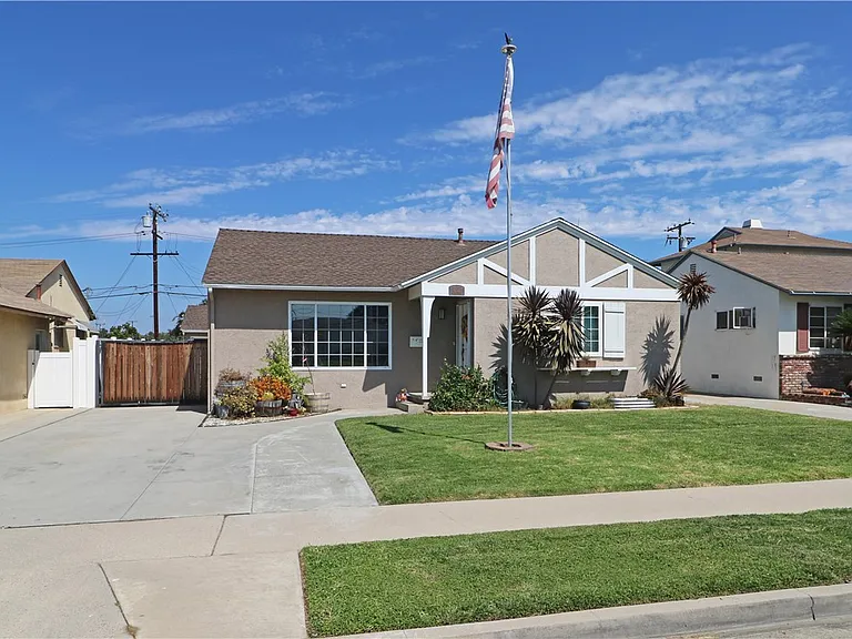 412 Catalpa Ave — Photo 29