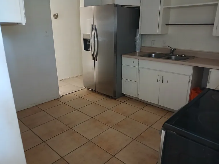 2937 W Solano Dr S — Photo 4