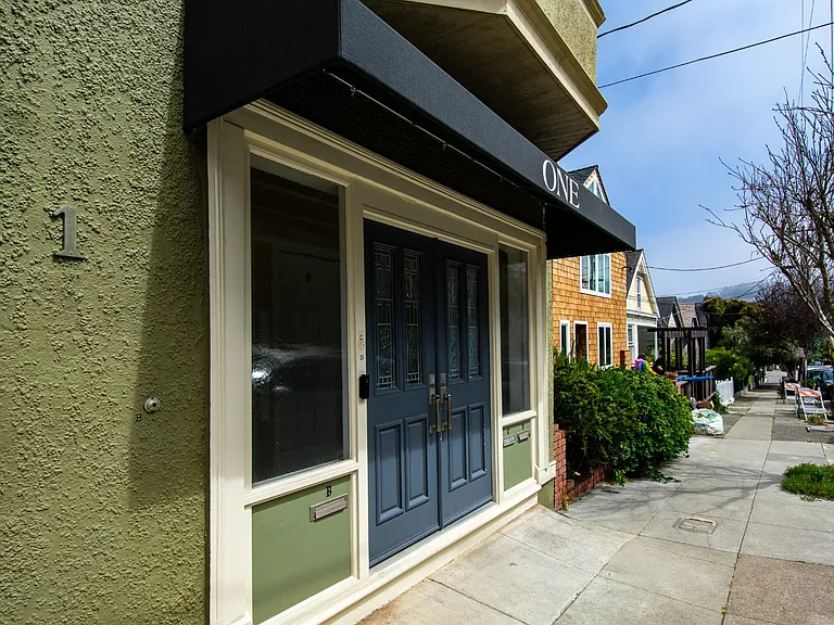 1 Hoffman Ave #C — Photo 28