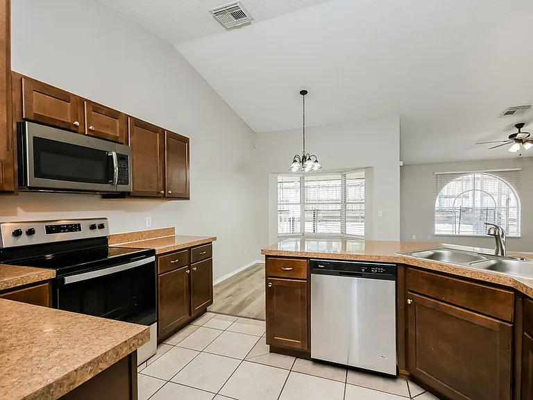 8661 Wellington Loop — Photo 9