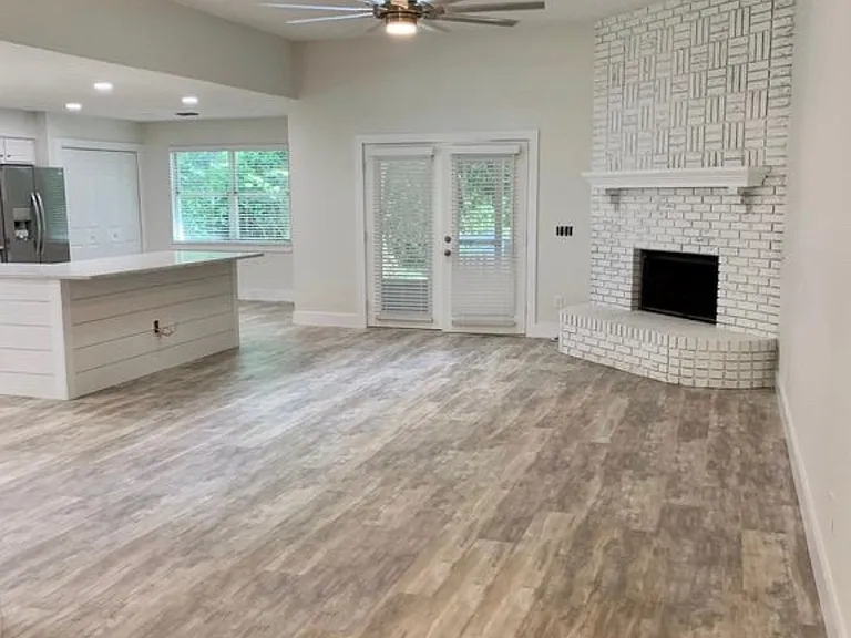 2160 Natures Gate Ct S — Photo 2