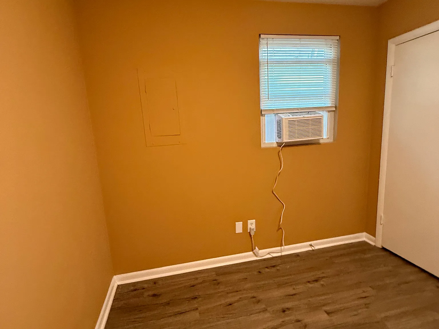 1022 E Balview Ave — Photo 4