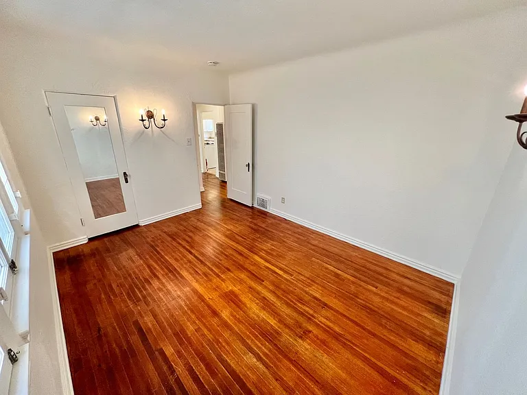 227 Granada Ave — Photo 17