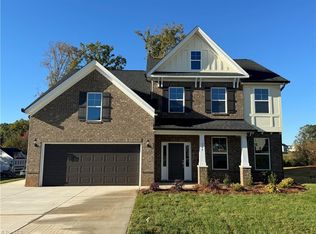 704 Fairmile Dr, Greensboro, NC 27455