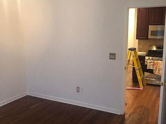 5th image of 540 Page Ave APT 1