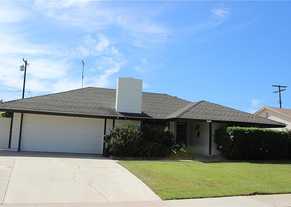 1st image of 424 Rushmore Dr