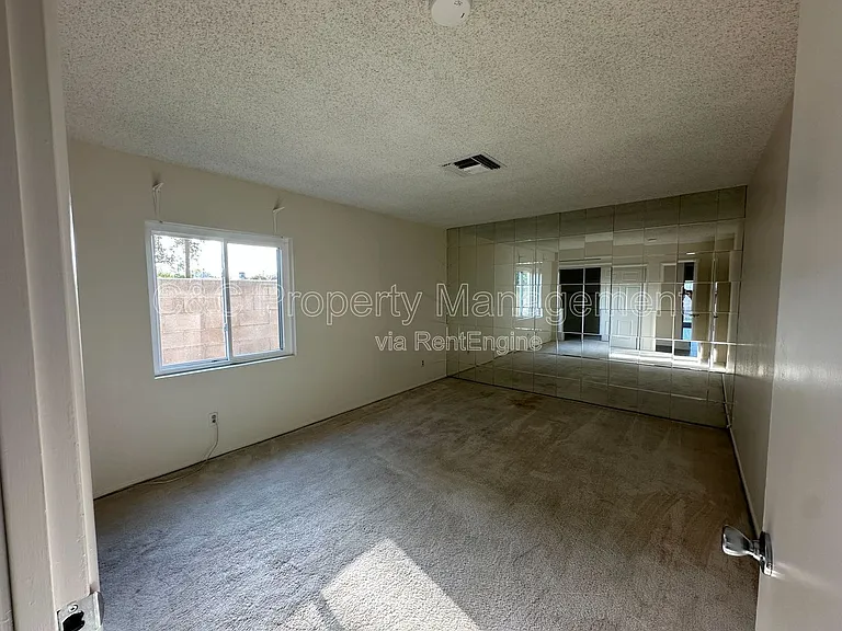 6682 Suzanne Ln — Photo 6