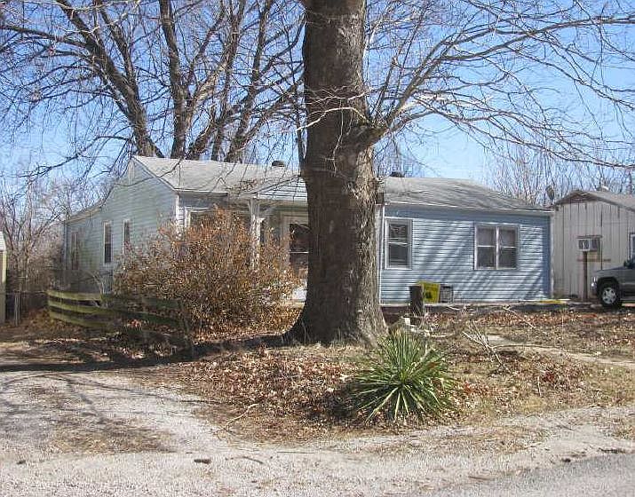 1st image of 1615 N Dodgion Ave