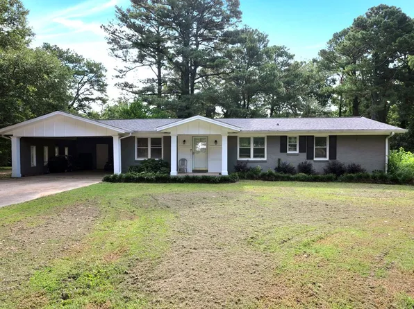 1822 Oakmont Dr SE, Cullman, AL 35055