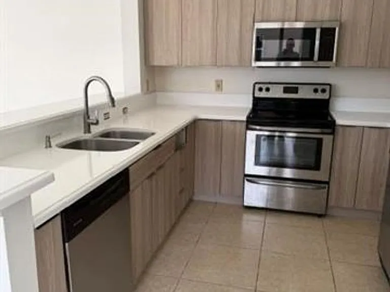 686 Lone Pine Ln #686 — Photo 4