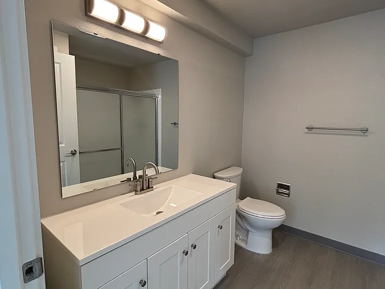 Chambers Crest Apartments — Photo 39