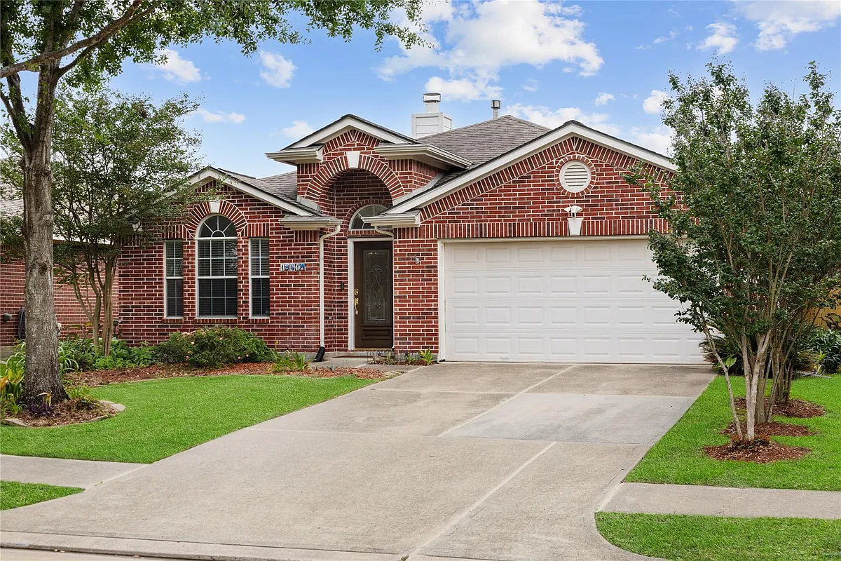 Photo 2 of 36 - 14614 Mills Park Ln - Cypress, TX Building Photo - 14614 Mills Park Ln