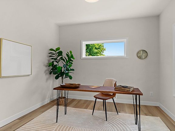 4th image of 1108 Heritage Ct