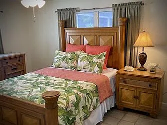 5045 Greenbriar Dr — Photo 11