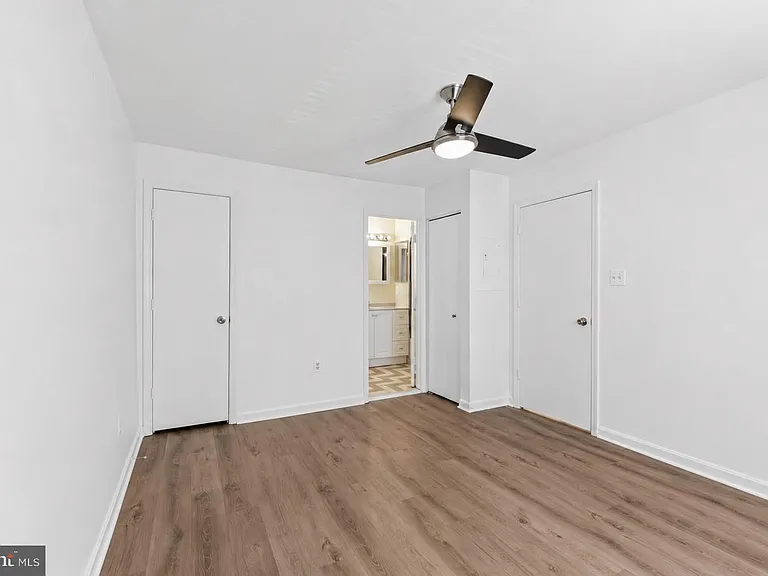 6901 Victoria Dr #I — Photo 21