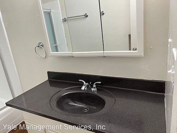 5th image of 1539 N Alexandria Ave APT 208