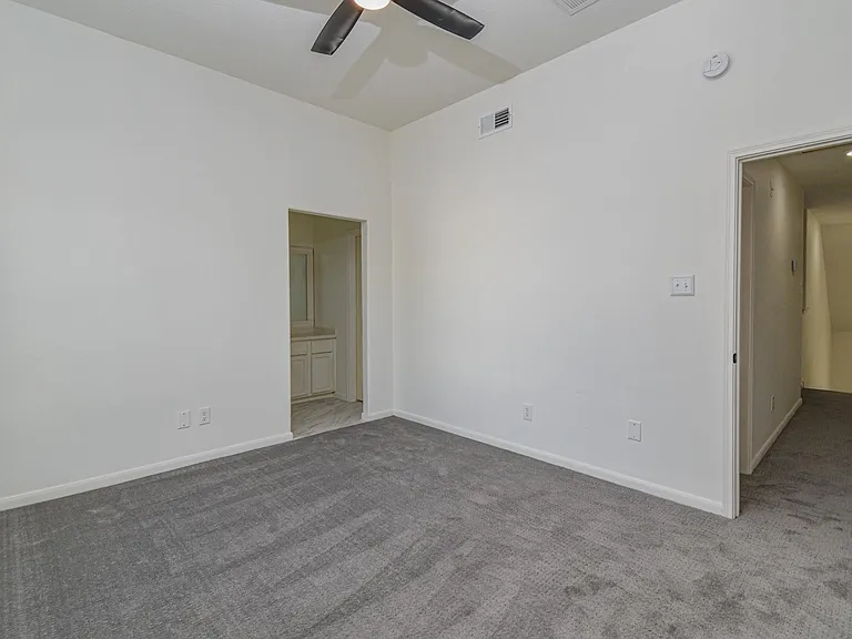 30611 Country Meadows Dr — Photo 21