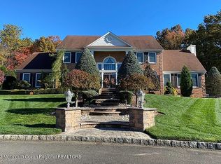 28 Alexis Dr, Farmingdale, NJ 07727