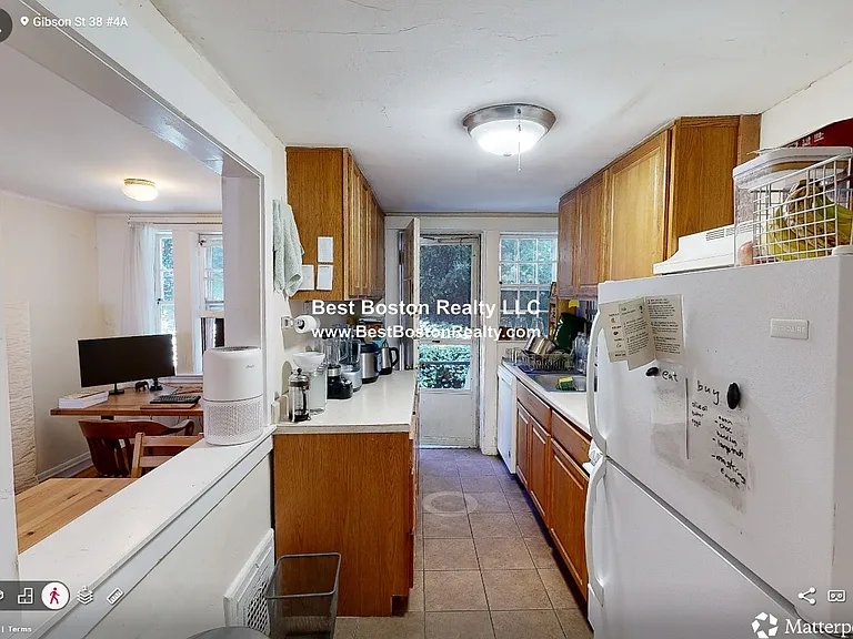 38 Gibson St #4A — Photo 3