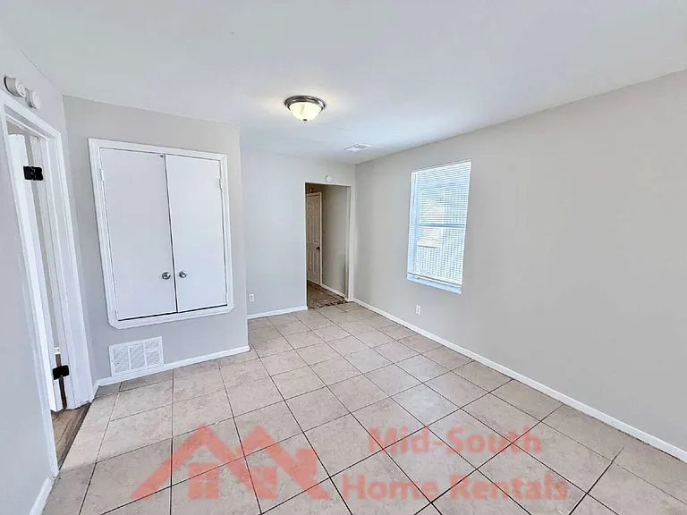 1549 Patton St — Photo 5