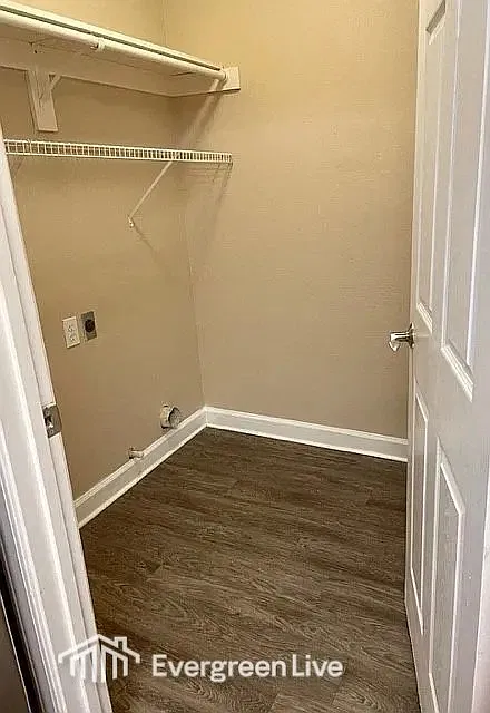 3 bed, 2.0 bath, 1758 sqft, $1,545 — Photo 4