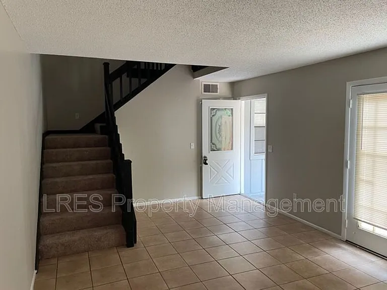 4620 Lighthouse Cir — Photo 5