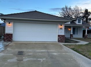 168 Somerset Dr, Lemoore, CA 93245