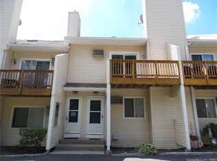 8 Rose Ln APT 14-6, New Fairfield, CT 06812