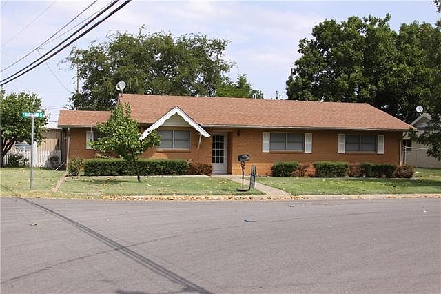 1st image of 108 W Highland Dr