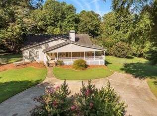 517 Elias Hayes Rd, Hoschton, GA 30548