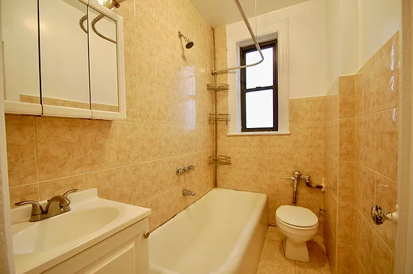 Rented by Bohemia Realty Group | media 20