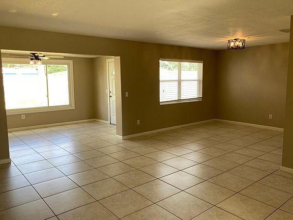 5th image of 925 Waikiki Dr