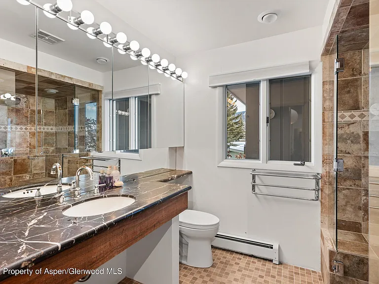 328 Oak Ridge Rd — Photo 22