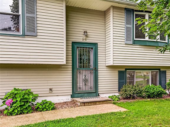3rd image of 26 Spicewood Ln