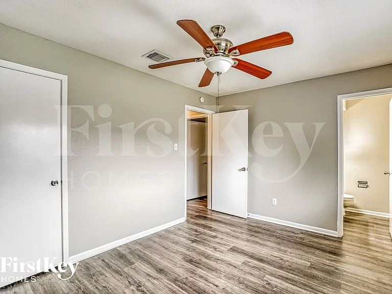 18742 Glen Briar Ln — Photo 9