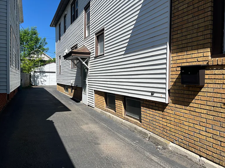 318 Wellington Rd #2 — Photo 16
