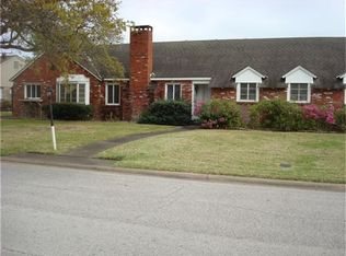 7806 Braeburn Valley Dr, Houston, TX 77074