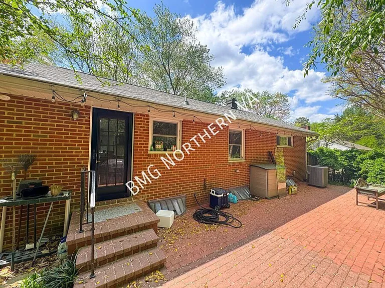 6413 Berkshire Dr — Photo 26