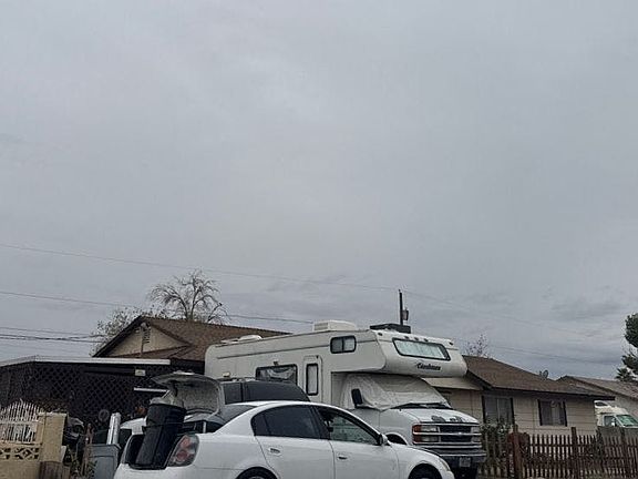 3rd image of 4825 Patterson Ave