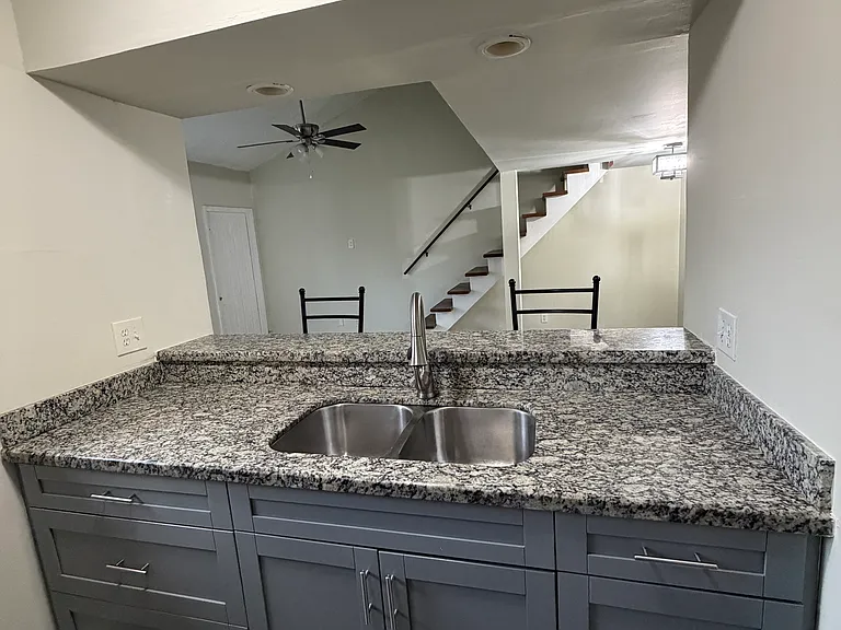 2032 SW 81st Way — Photo 5