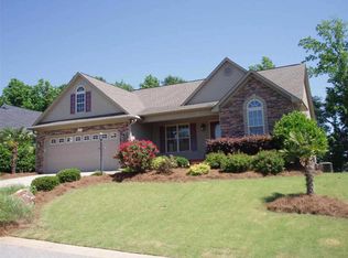 695 Secretariat Dr, Boiling Springs, SC 29316