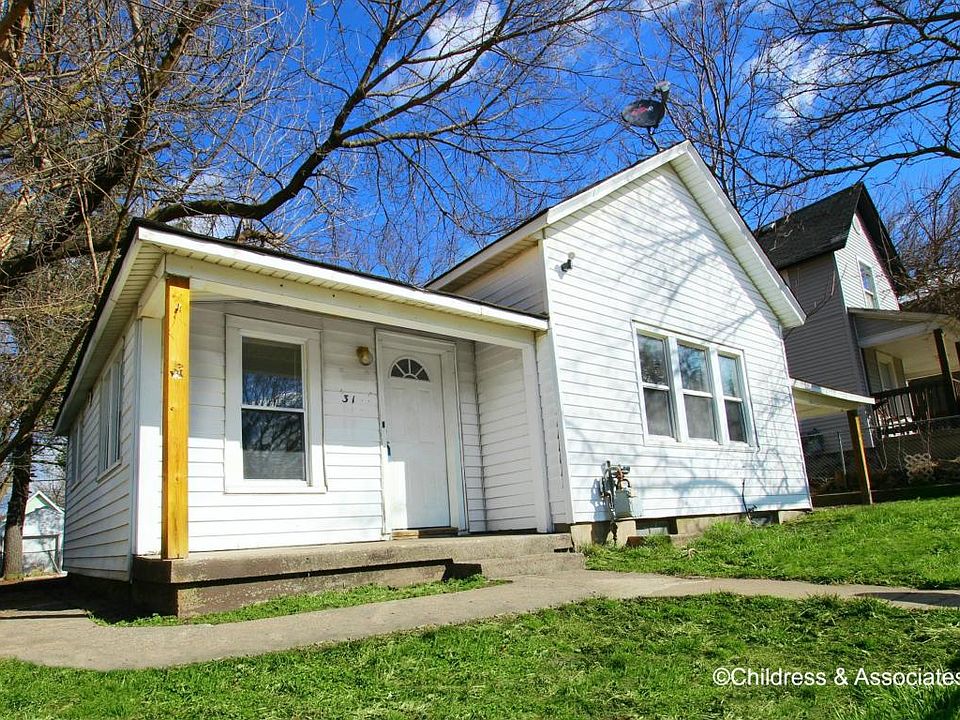 1st image of 31 Caledonia St NE