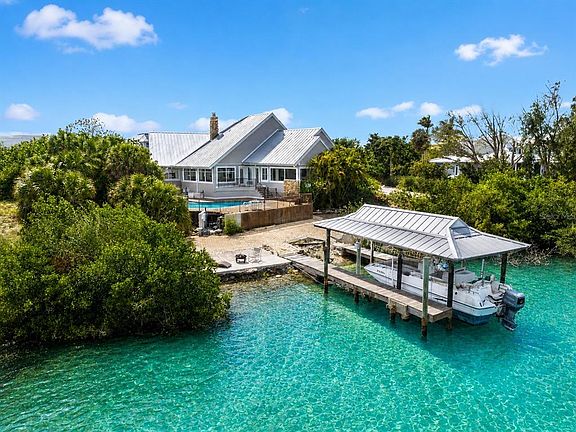 2nd image of 4024 Casey Key Rd